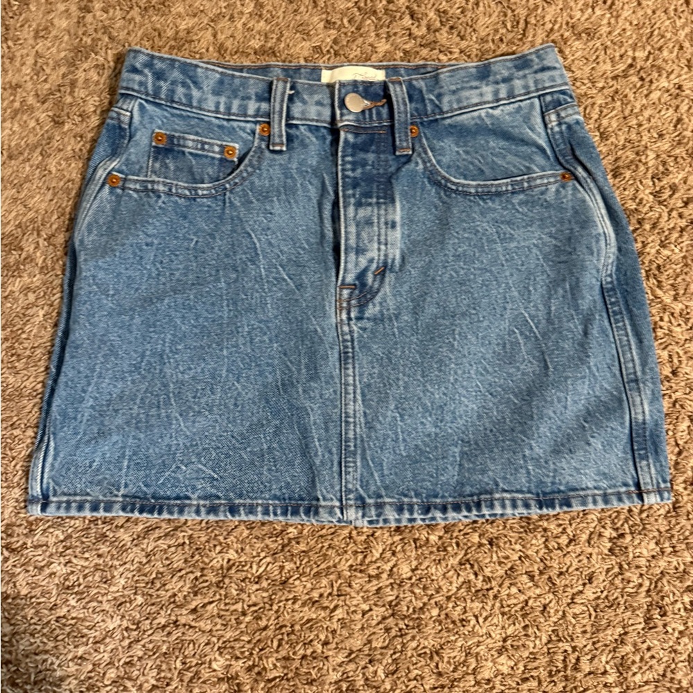 Universal Threads Medium Wash Jean Skirt Size 4R